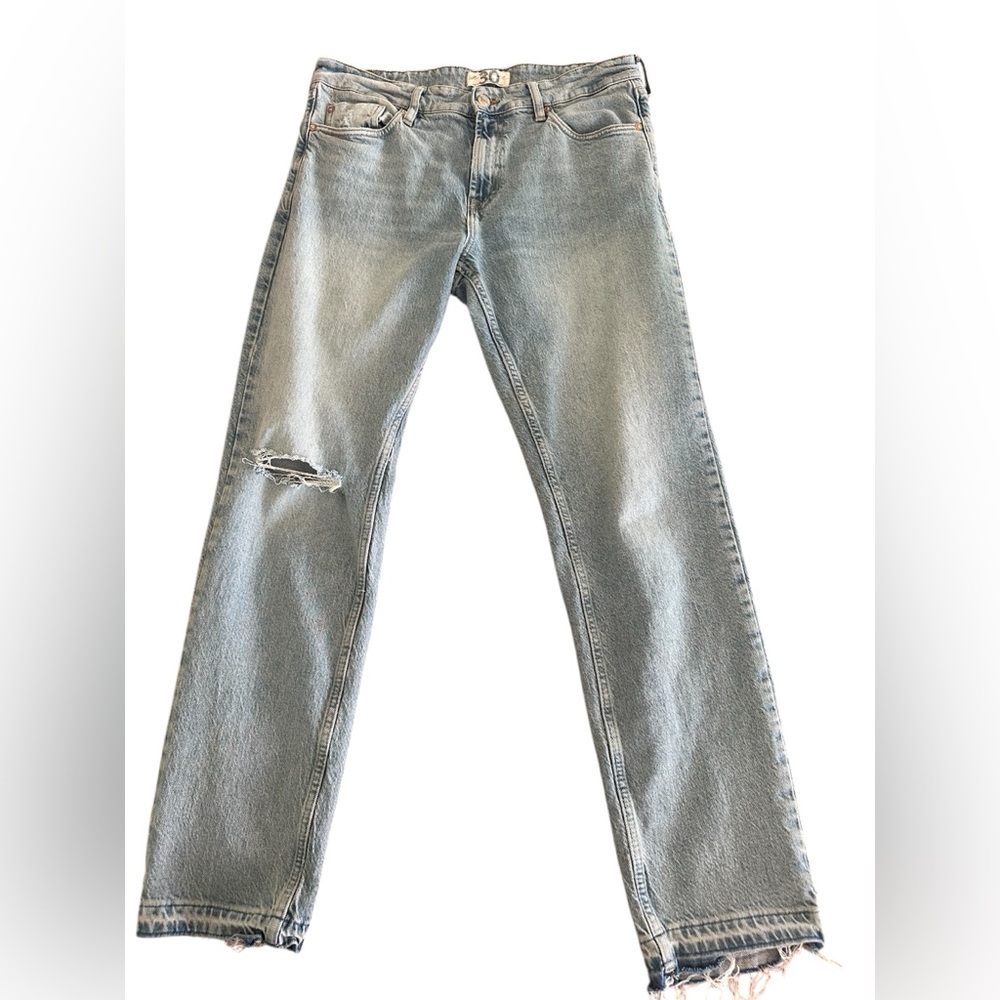 WE THE FREE Distressed Jeans